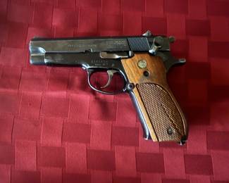 Smith & Wesson 9mm Model 39-2