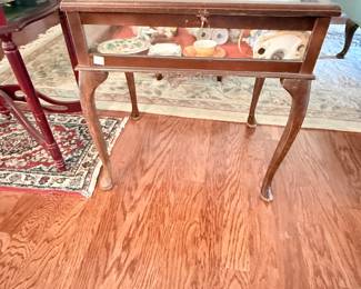 Lots of little display cabinet table
