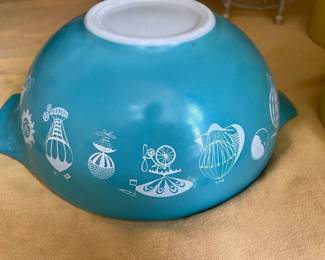 Pyrex No.444 Turq. Hot Air Balloon Bowl,