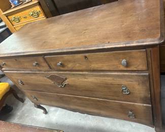 American 1920s chest of drawers