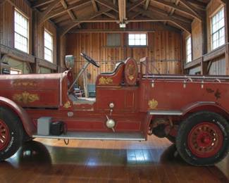   1927 Seagrave Fire Truck – Runs, Drives & Titled