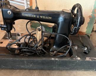 Vintage sewing machine, needs electric rewire