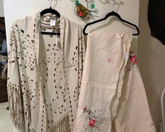 Table cloth and shawl
