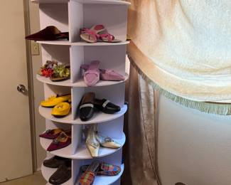 Shoe carousel and Ladies shoes Size 11