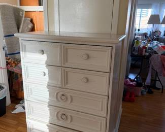 Beautiful dresser $30