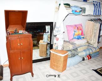 033Living Room