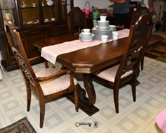 172Dining Room