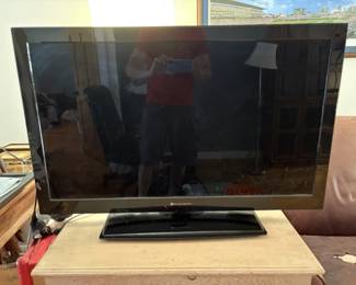Element 40" TV