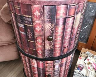 Storage end table