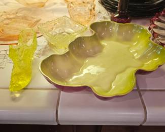 Yellow uranium glass fenton