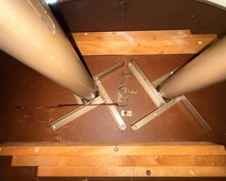 B Brody Seating Co Table with expansion for leaf