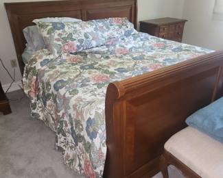Broyhill king sleigh bed