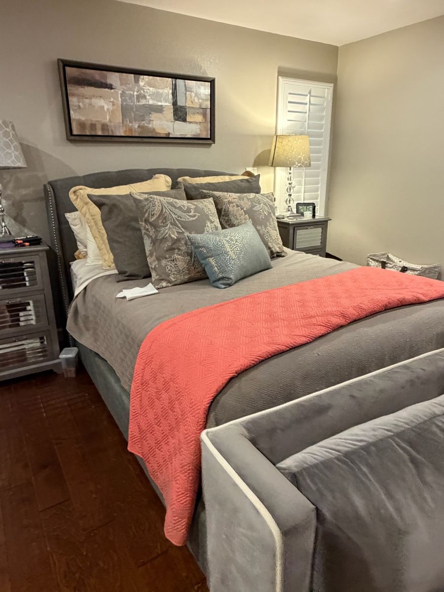 Queen bed