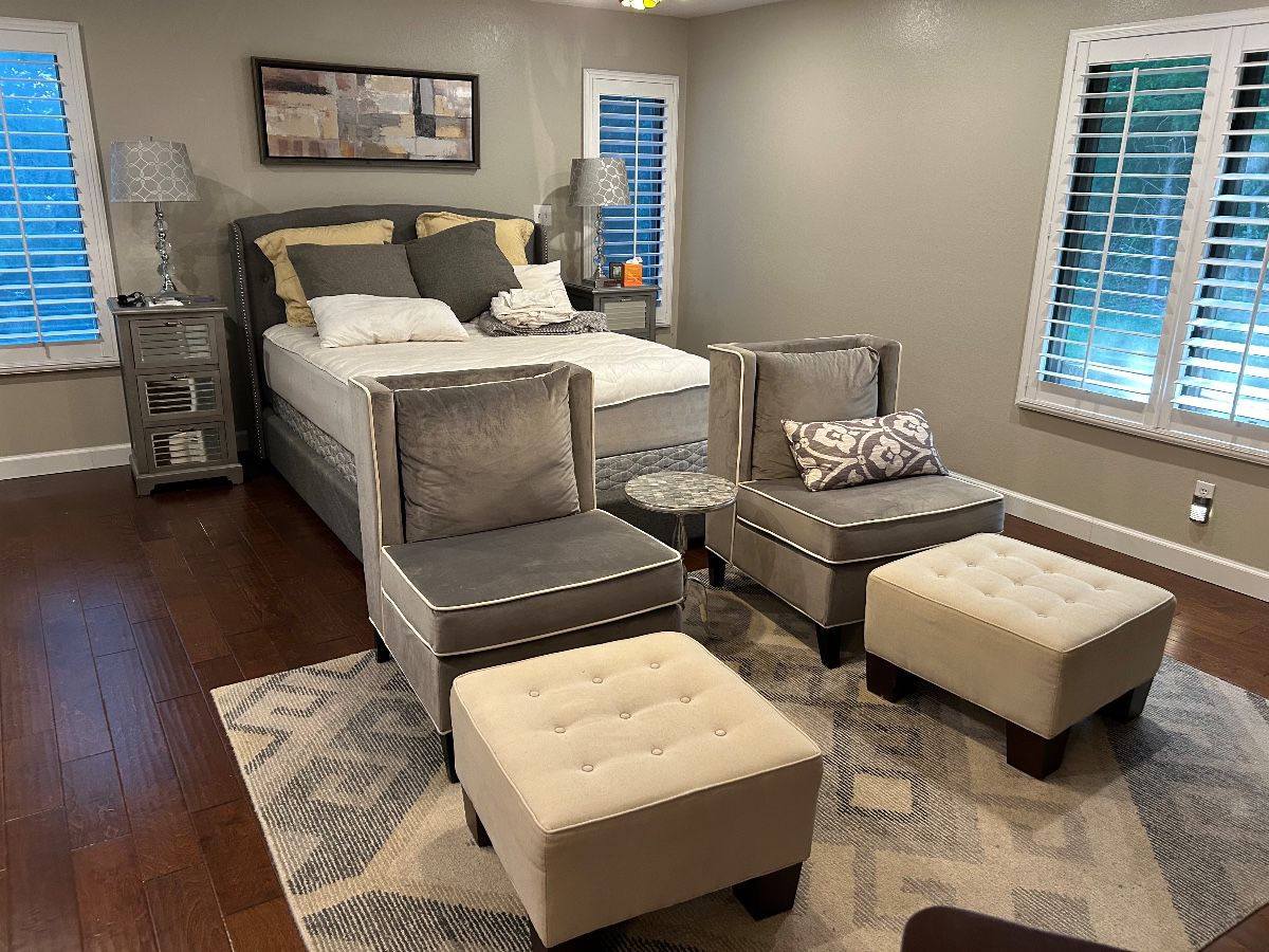 Bedroom furniture, Accent Chairs, ottoman