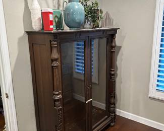 Antique china hutch/curio