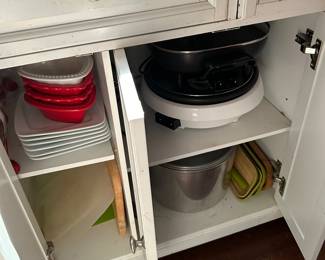 Kitchenware, cookware