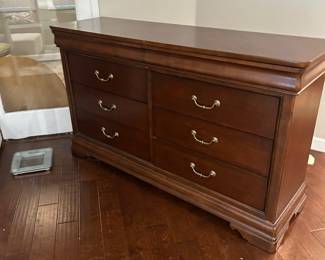 9 drawer dresser 
