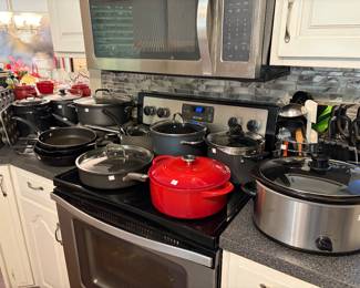Kitchenware, cookware
