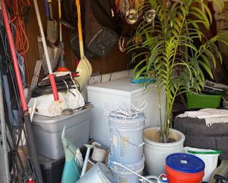Garage items, deep freeze