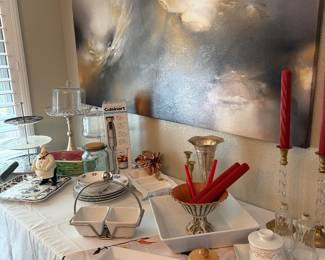 Traditional and modern decor