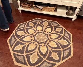 Accent rugs