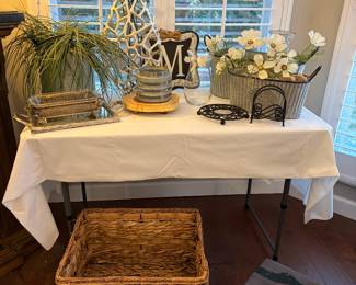 Traditional and farmhouse decor