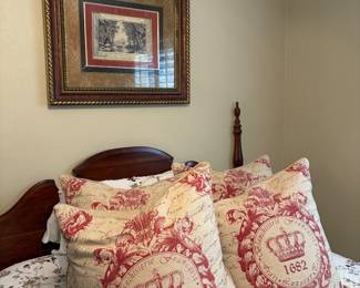 Accent pillows