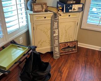 Bedroom furniture, lake decor