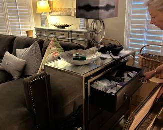 Mirror dresser, lamps