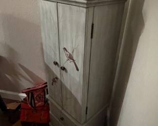 Jewelry chest