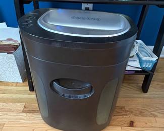Royal 1212X 12-Sheet Crosscut Shredder