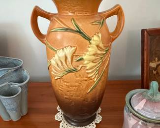 Roseville Pottery Freesia Vase 121-8