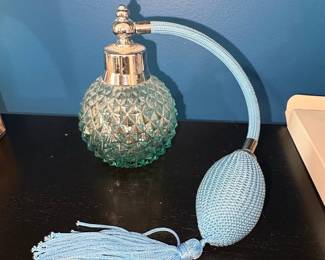 Vintage Style Blue Faceted Glass Perfume Atomizer with Tassel