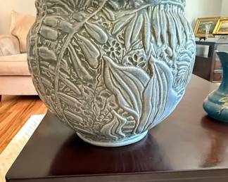 Vintage Weller Marvo Pattern Ceramic Jardiniere