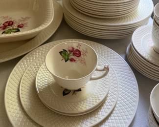 Beautiful set of Spode Lady Anne