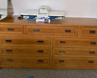 1980's Thomasville 9-Drawer Dresser
