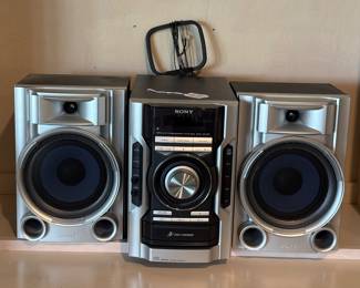 Sony Mini w/3 CD changer, 2 speakers