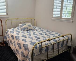 Queen size brass bed