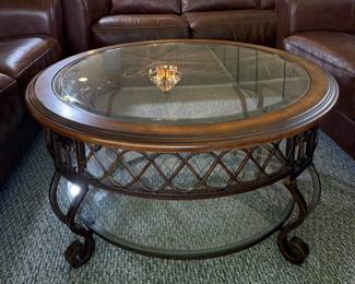 3' diameter round palm tree motif glass top table