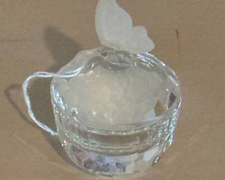 Swarovski trinket box w/butterfly