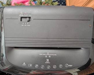 Ativa paper shredder