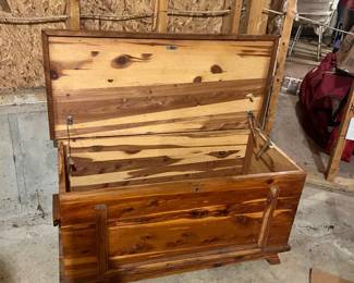 Lane Cedar Chest