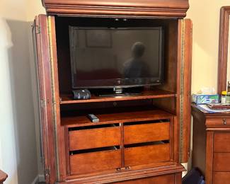 TV Entertainment & Storage