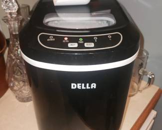 Ice maker