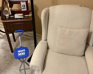 Wing back recliner