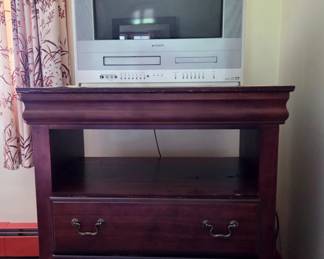 Queen Bedroom Set - Headboard, Mattress, Dresser & Stand