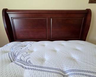 Queen Bedroom Set - Headboard, Mattress, Dresser & Stand