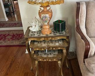 Stacking tables, vintage table lamp