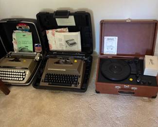 Vintage typewriters, Record Player