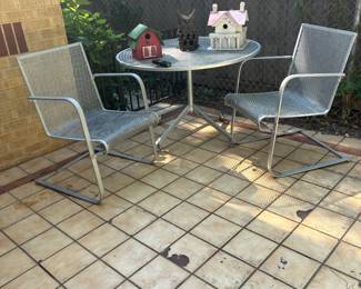 Patio table and chairs, birdhouses